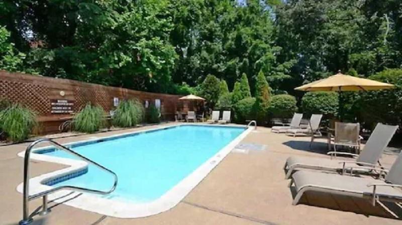 Clarion Pointe Charlottesville Exterior foto